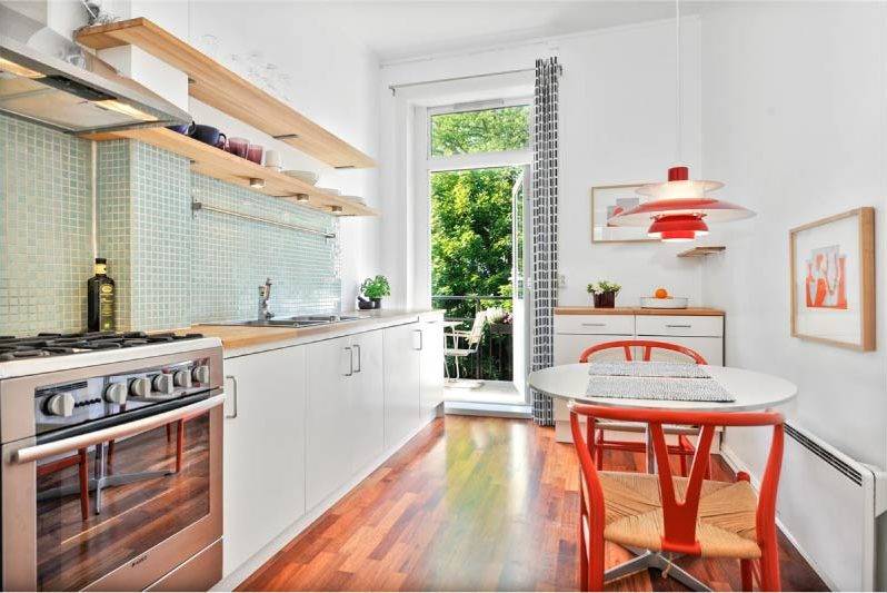 Дизайн кухни с балконом: особенности планировки, 75 фото примеров