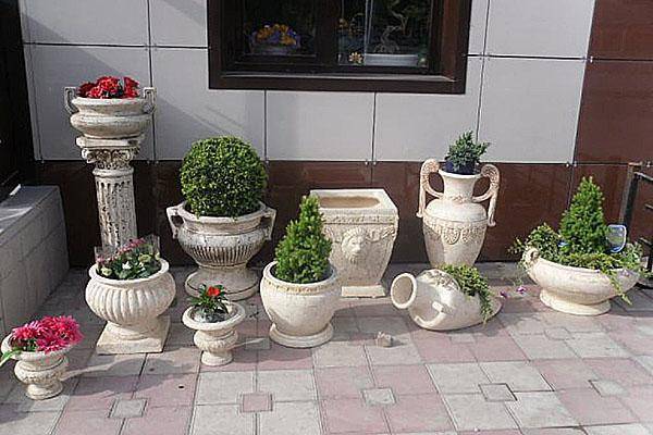 Уличные вазоны для цветов: роскошный декор садового участка