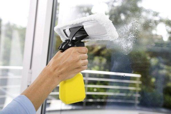 Как использовать стеклоочиститель «керхер» для мытья окон