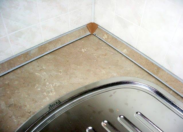 Как сделать столик из остатка кухонной столешницы?