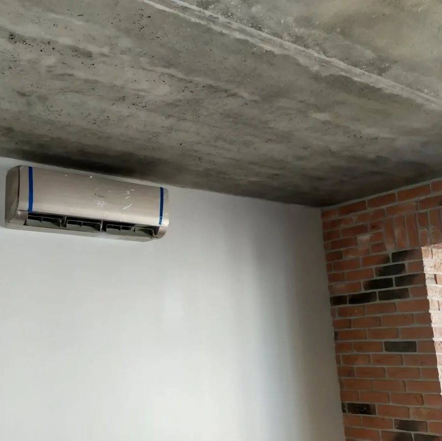 Как замаскировать кондиционер: 8 практичных идей