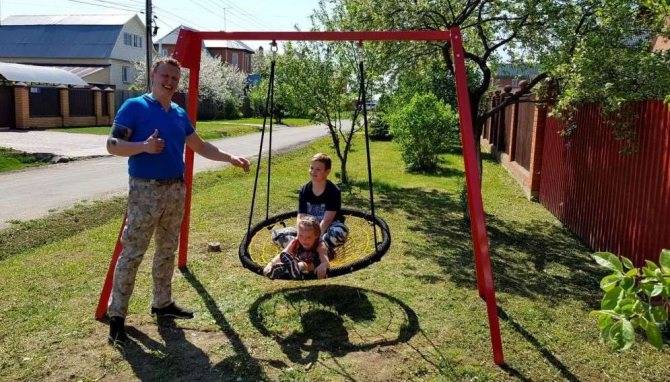 Качели гнездо – какие бывают стойки, как сделать конструкцию и сплести основание своими руками?