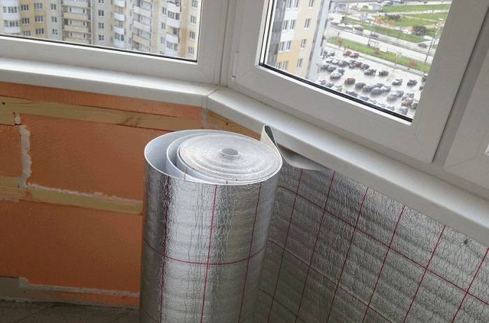 Как выбрать обогреватель на балкон?