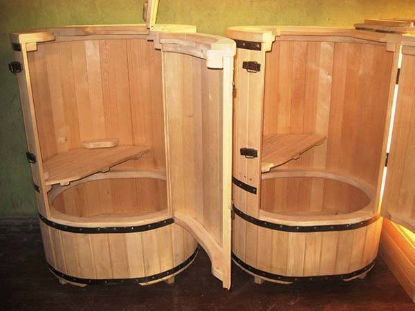 Баня бочка финская деревянная из кедра, сосны или лиственницы с душевой, туалетом и террасой, плюсы и минусы, варианты проектов, как построить своими руками на участке