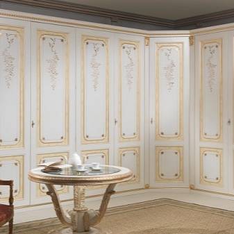 Шкафы в классическом стиле (50 фото): классика и неоклассика для спальни и прихожей, зеркальные модели для одежды, современные варианты из дерева с закрытым фасадом