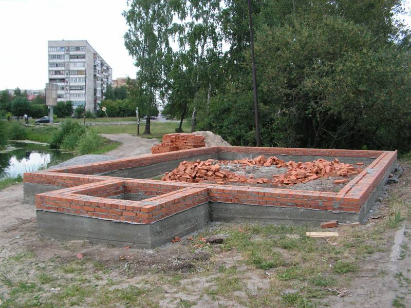 Цоколь из кирпича на ленточный фундамент - как выложить самостоятельно