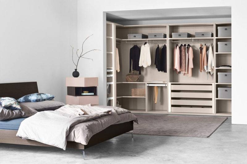 Гардеробная в спальне (100 фото): новинки дизайна + примеры практичного размещения гардероба