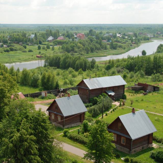 Минусы деревни. Преимущества деревни. Плюсы деревни. Шум на улице в деревне.