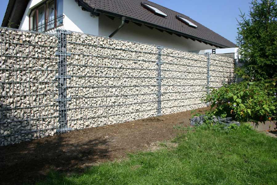 Забор из камня своими руками из дикого природного камня и булыжника, с фундаментом и без, как построить столбы и выложить стены
