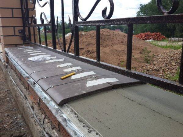 Парапет кровли: что это такое, устройство, технические требования к обустройству