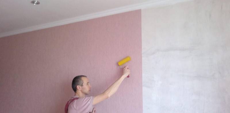 Красить стены или клеить обои: плюсы и минусы обоих методов, что лучше выбрать, компромиссные варианты  | в мире краски