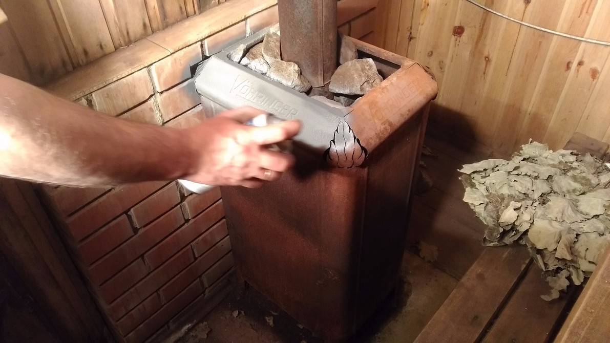 Чем покрасить кирпичную печь в бане