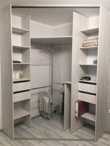 Гардеробная в прихожей (72 фото): встроенная гардеробная в коридоре из массива в однокомнатной квартире