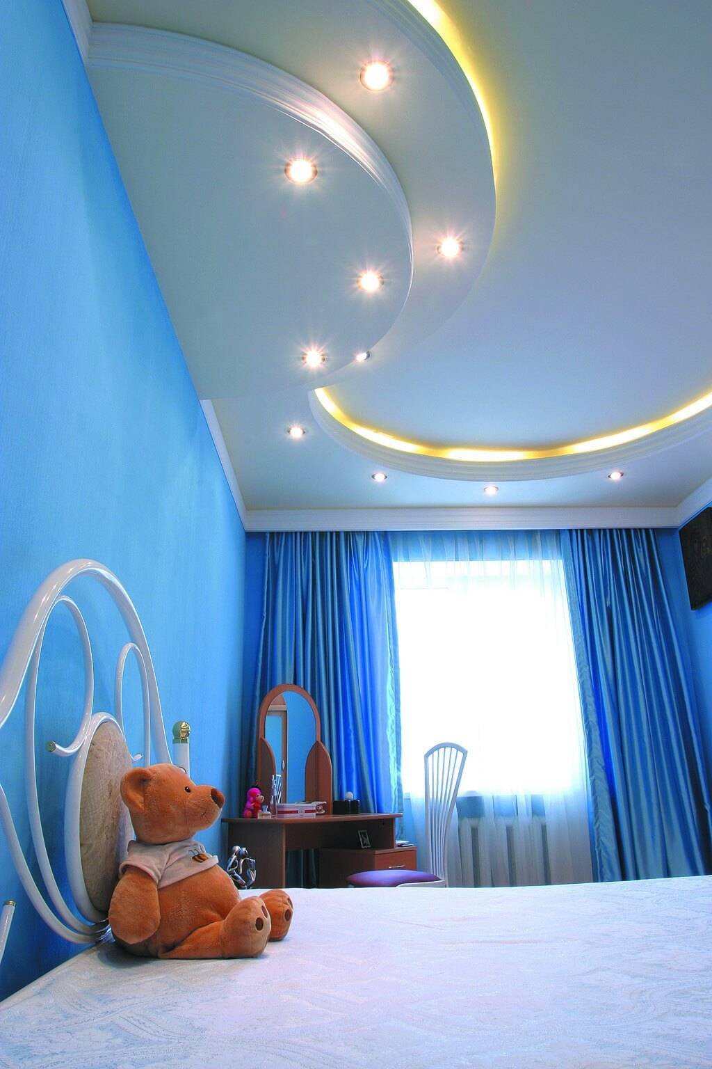 Двухуровневые потолки из гипсокартона: особенности дизайна