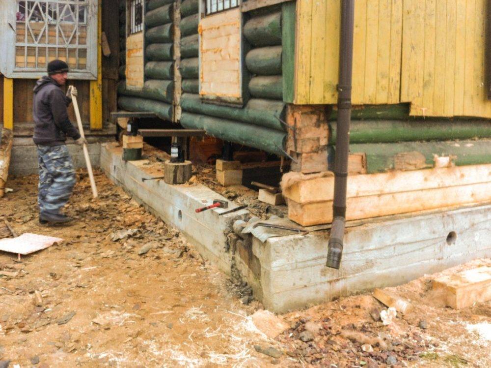 Как укрепить фундамент деревянного дома
