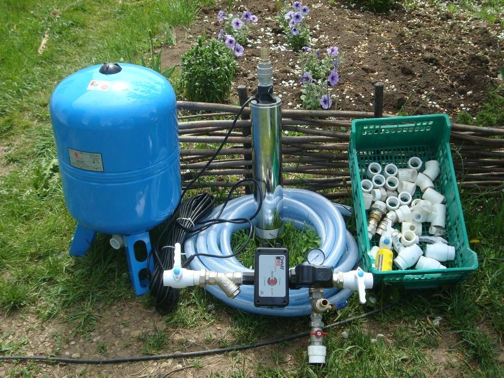 Как сделать автономное водоснабжение частного дома своими руками