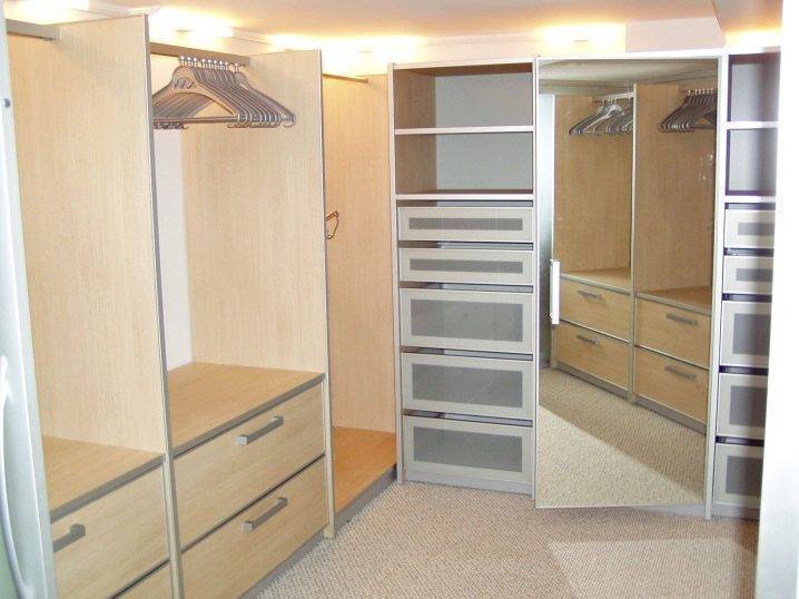 Дизайн прихожей площадью 4 кв.м: эффектные решения для расширения пространства (40 фото)